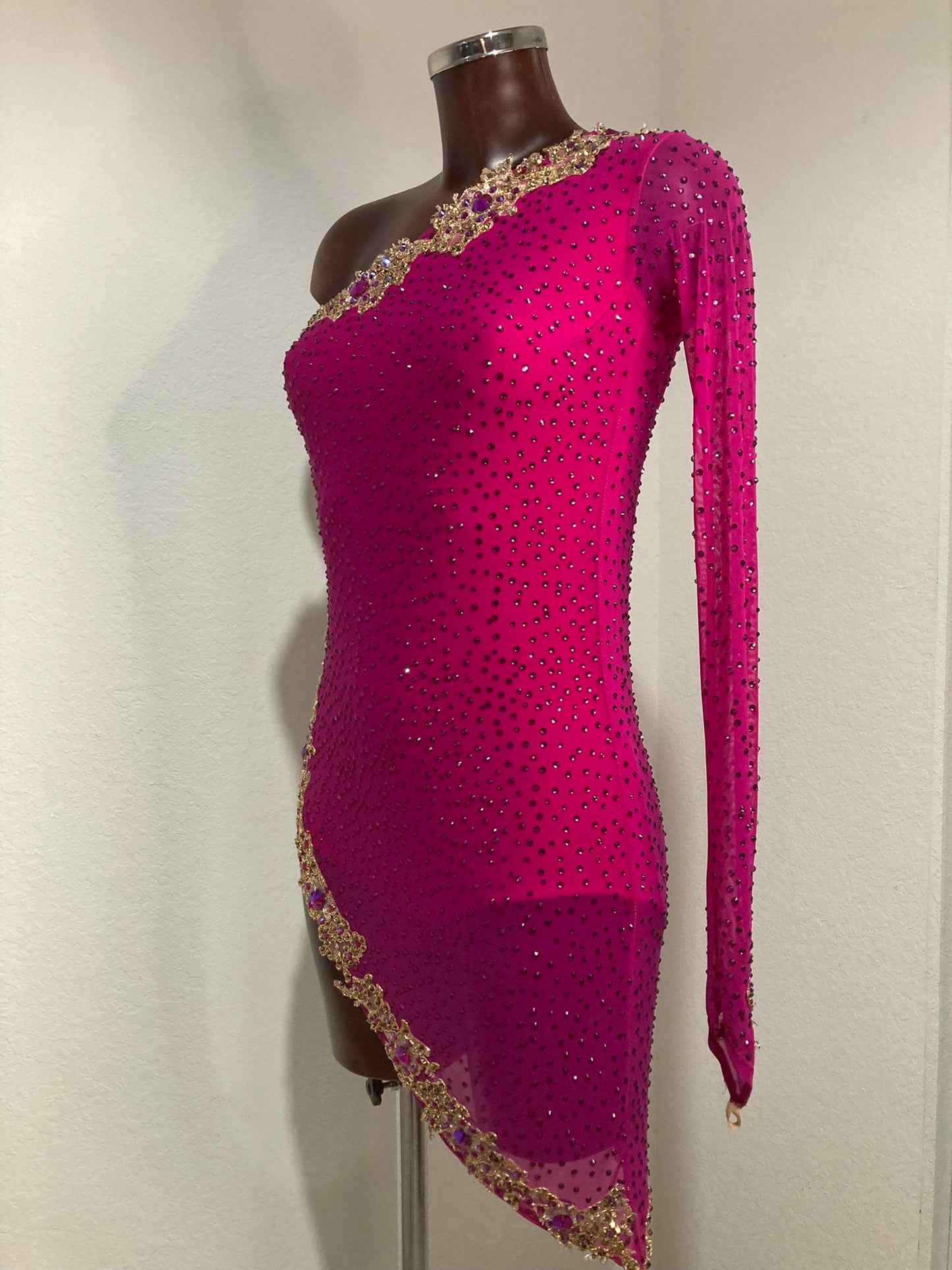Fuchsia one-shoulder Latin Dance Dress