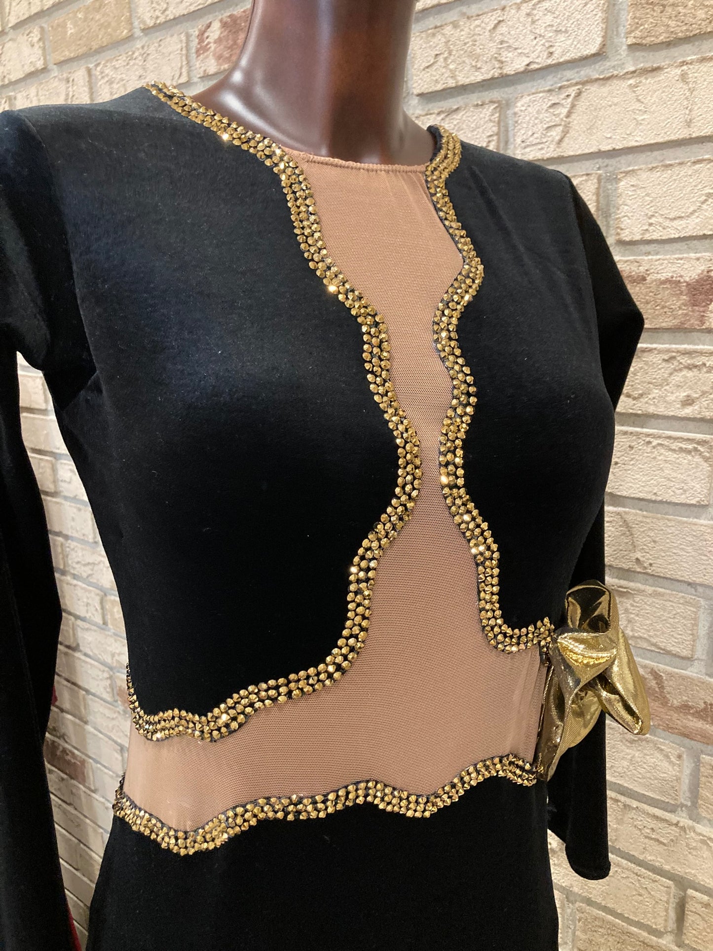 Elegant black-and-gold Smooth Dress