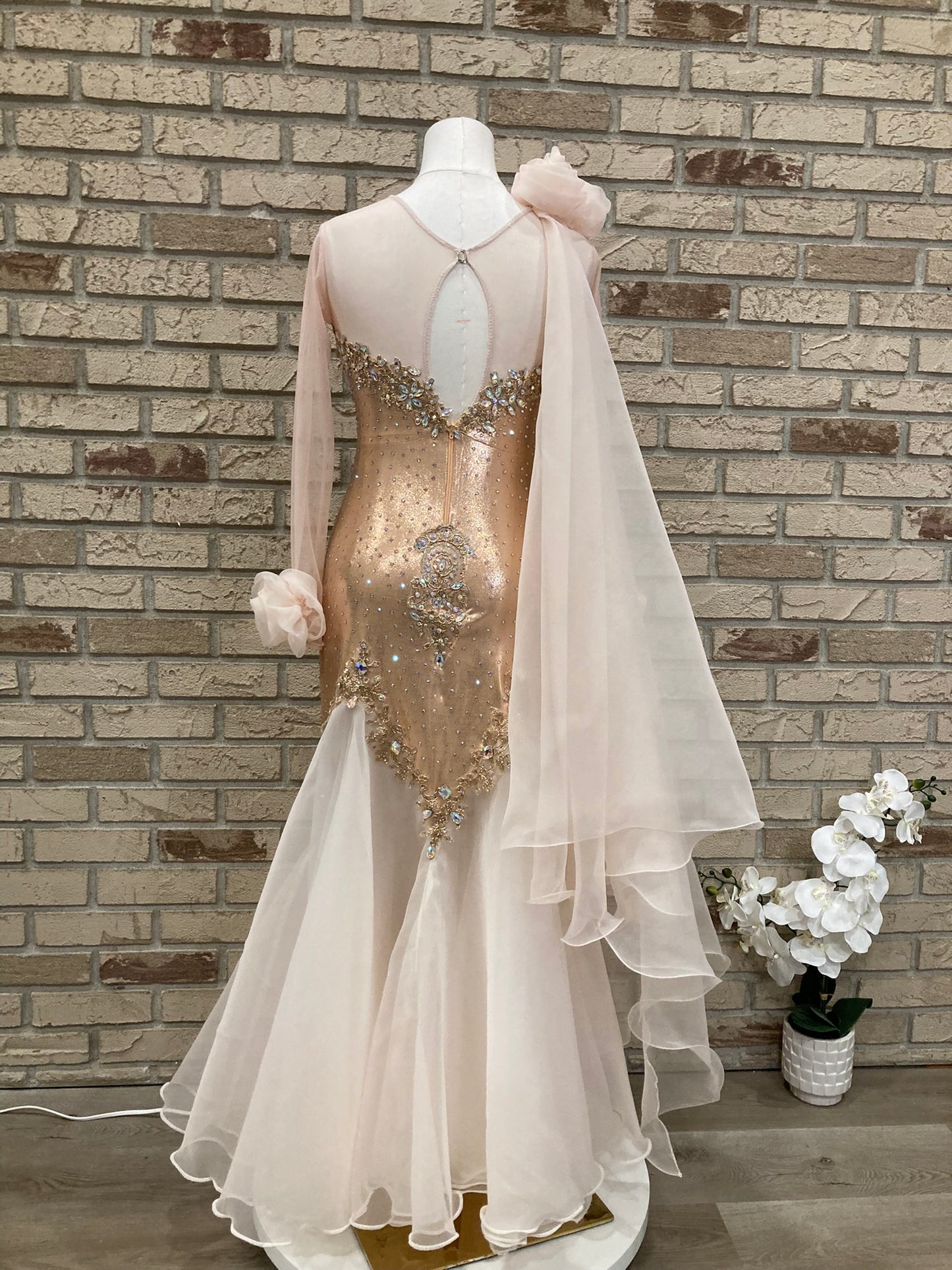 Elegant rose gold/ peach smooth Dance Dress size S/M